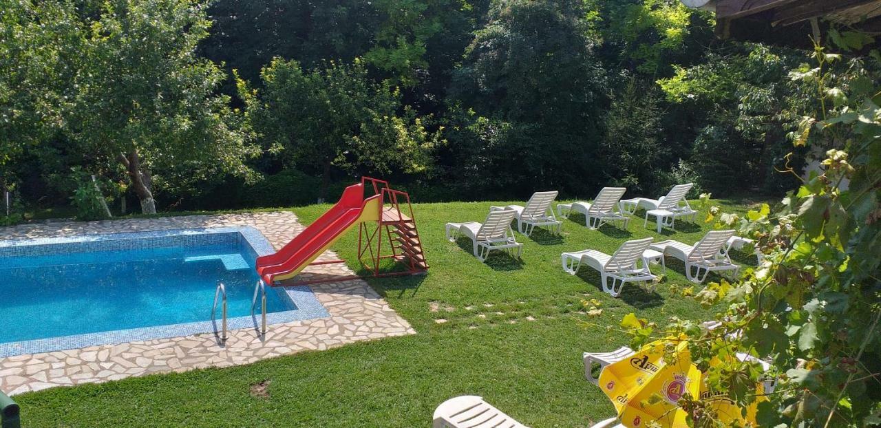 Orehite-Family Hotel ,Food & Pool Bozhichen Exteriör bild